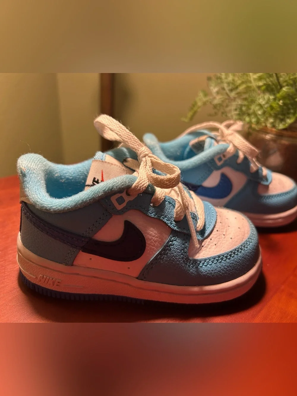 Nike Kids Blue and White Low-Top Sneakers with Navy Swoosh